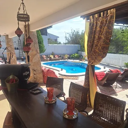 Bed and breakfast Au Jardin D'armand *